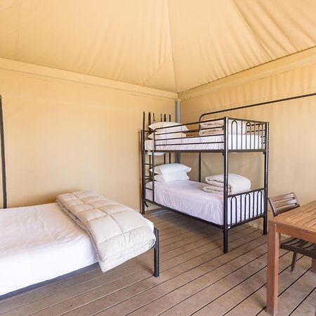 Nrma Lake Somerset Holiday Park Kilcoy Zimmer foto